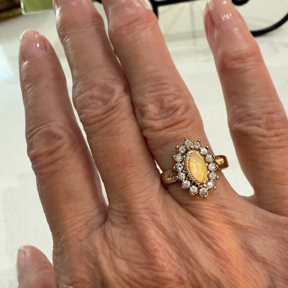 Vintage Opal and Rhinestone Ring - Picture 3 of 7